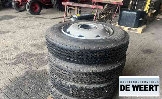 Michelin 9R22.5 , 9 R 22.5 - Dekk og felger for Landbruksteknikk: bilde 3 Michelin 9R22.5 , 9 R 22.5 - Dekk og felger for Landbruksteknikk: bilde 3