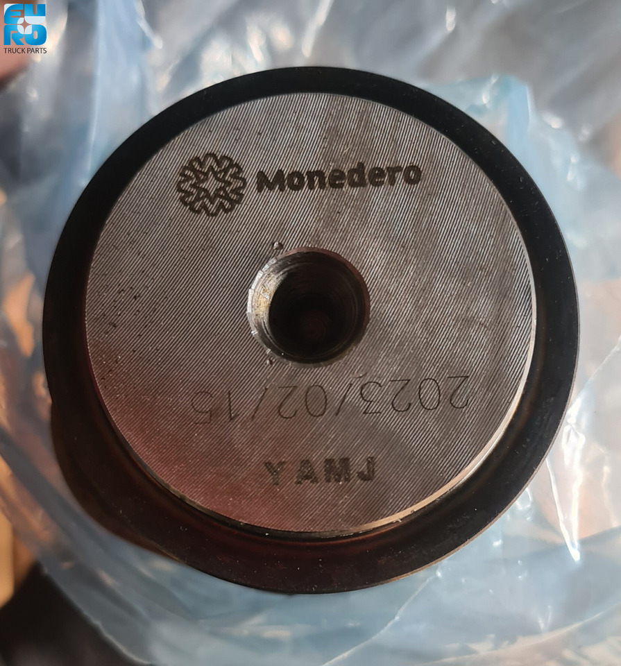 NOKKENAS VOLVO D13K 22475254 - Kamaksel for Lastebil: bilde 4 NOKKENAS VOLVO D13K 22475254 - Kamaksel for Lastebil: bilde 4