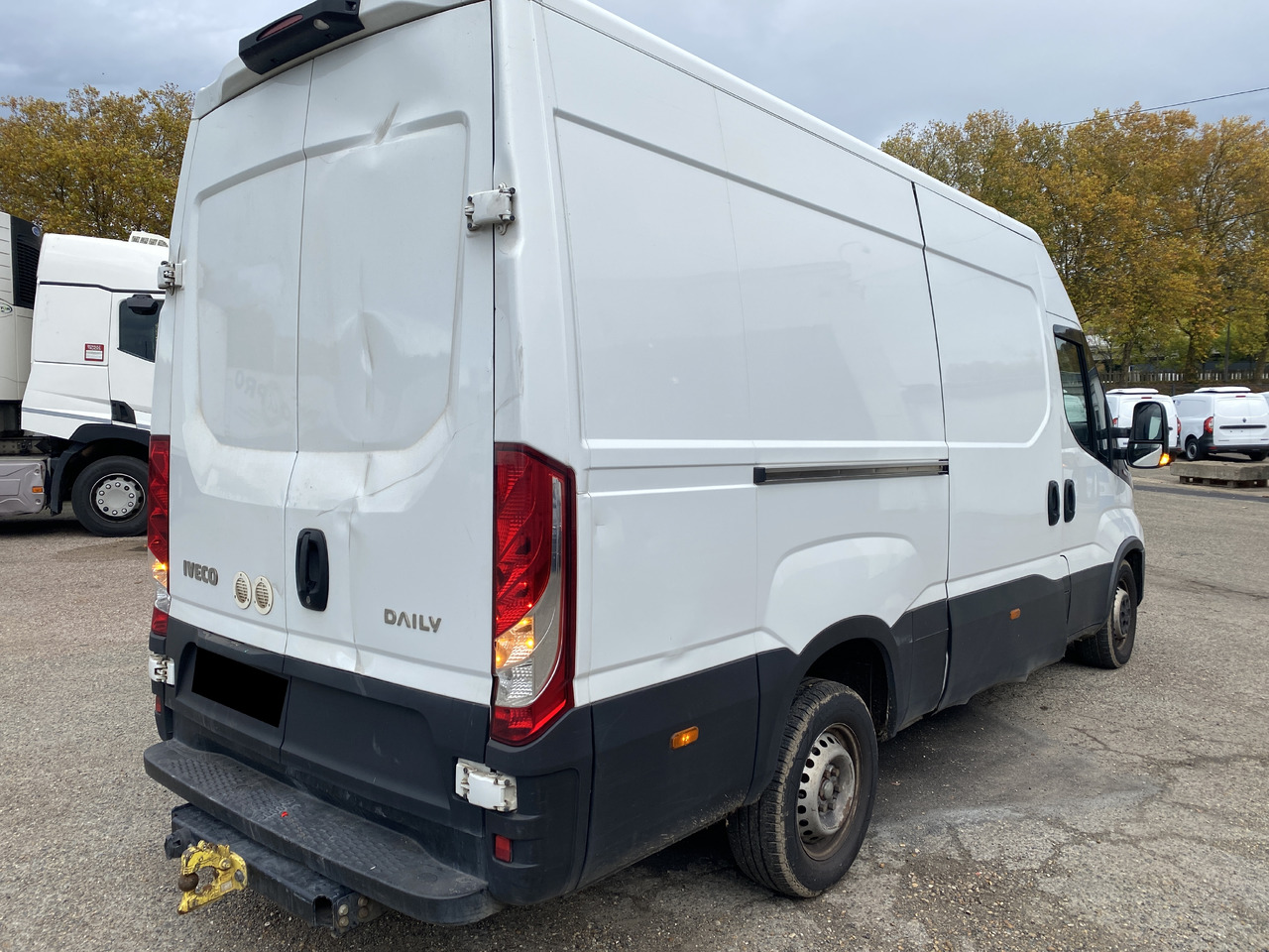 IVECO DAILY 35S18 - Kassebil: bilde 3 IVECO DAILY 35S18 - Kassebil: bilde 3