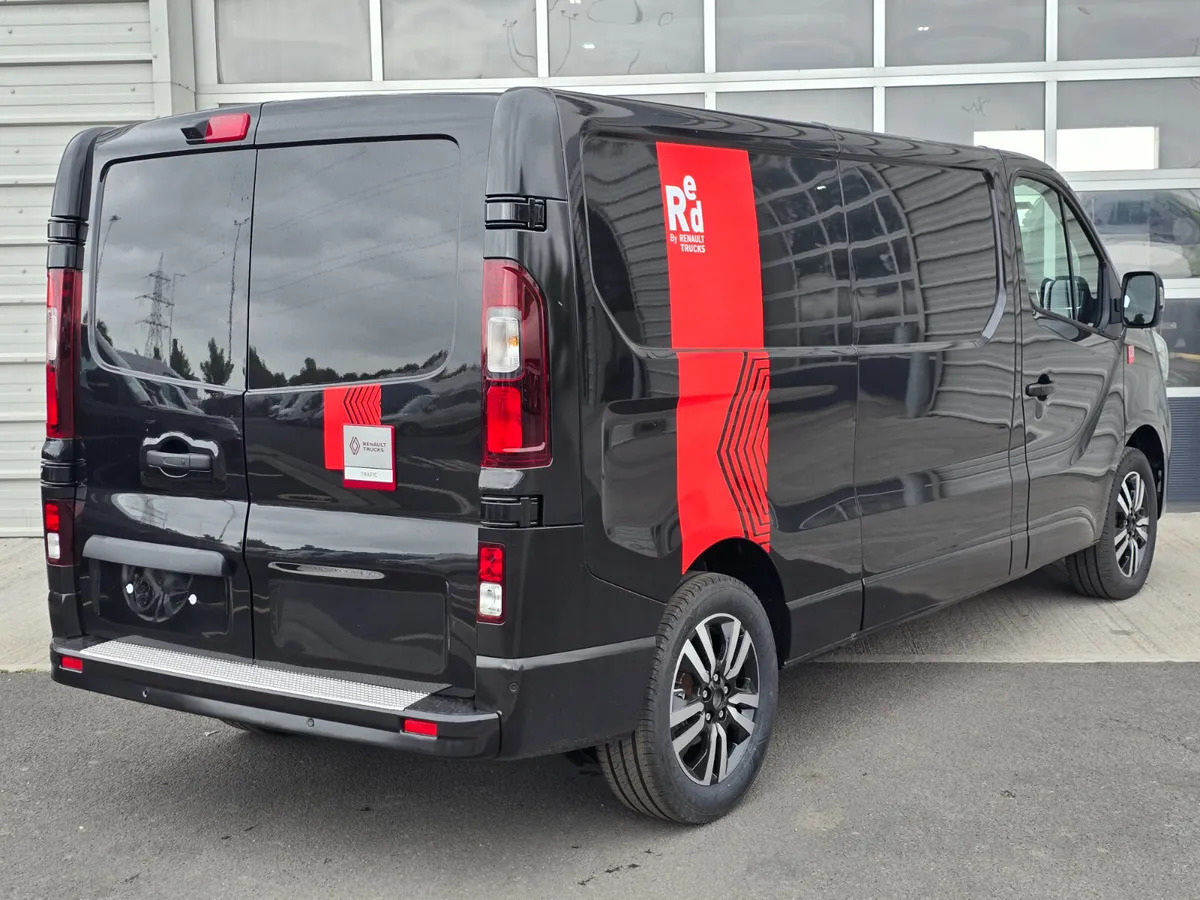 NEW Renault Trafic Exclusive 170BHP/150BHP Auto Black - Kassebil: bilde 2 NEW Renault Trafic Exclusive 170BHP/150BHP Auto Black - Kassebil: bilde 2