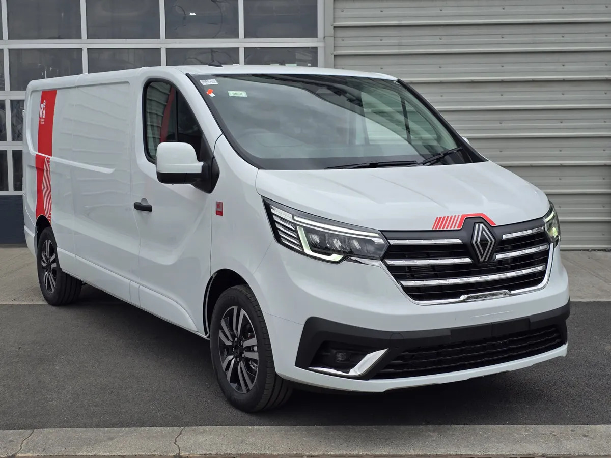 NEW Renault Trafic Exclusive 170BHP/150BHP Auto White - Kassebil: bilde 1 NEW Renault Trafic Exclusive 170BHP/150BHP Auto White - Kassebil: bilde 1