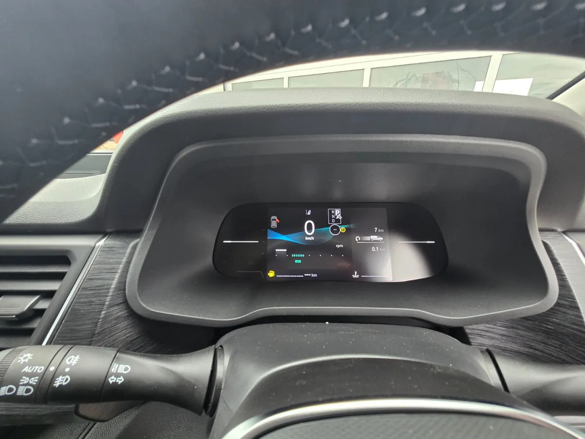 NEW Renault Trafic Exclusive 170BHP/150BHP Auto White - Kassebil: bilde 4 NEW Renault Trafic Exclusive 170BHP/150BHP Auto White - Kassebil: bilde 4