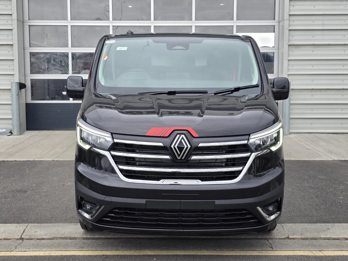 NEW Renault Trafic Exclusive 170BHP/150BHP Manual Black - Kassebil: bilde 3 NEW Renault Trafic Exclusive 170BHP/150BHP Manual Black - Kassebil: bilde 3