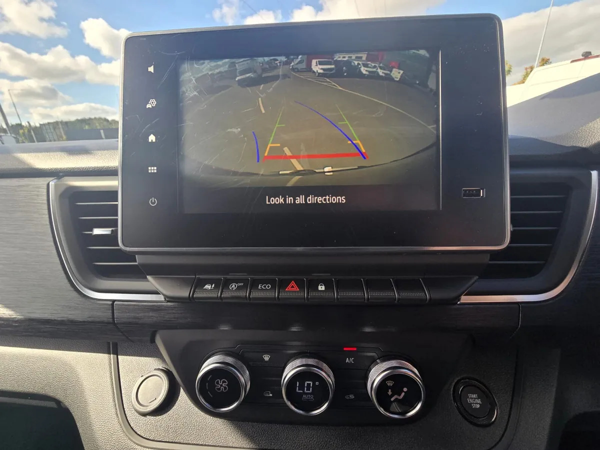 NEW Renault Trafic Exclusive 170BHP/150BHP Manual Black - Kassebil: bilde 5 NEW Renault Trafic Exclusive 170BHP/150BHP Manual Black - Kassebil: bilde 5