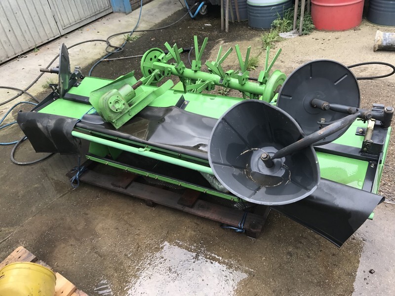 Deutz-Fahr TC 25 kneuzer - Slåmaskin: bilde 4 Deutz-Fahr TC 25 kneuzer - Slåmaskin: bilde 4