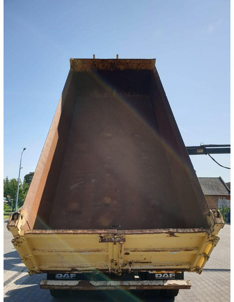 DAF CF GINAF X3335 S 6x6 DUMP TRUCK+HDS ATLAS 1460 HYDROBORD - Tippbil, Kranbil: bilde 4 DAF CF GINAF X3335 S 6x6 DUMP TRUCK+HDS ATLAS 1460 HYDROBORD - Tippbil, Kranbil: bilde 4