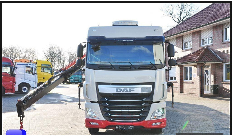 DAF XF 440 - Planbil, Kranbil: bilde 2 DAF XF 440 - Planbil, Kranbil: bilde 2