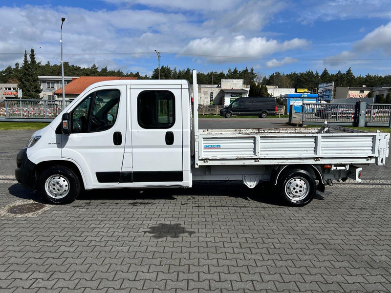 Fiat Ducato Brygadówka Doka 7-miejsc + Skrzynia - Varebil med plan, Varebil med dobbelt førerhus: bilde 2 Fiat Ducato Brygadówka Doka 7-miejsc + Skrzynia - Varebil med plan, Varebil med dobbelt førerhus: bilde 2