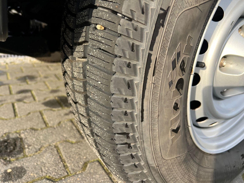 Isuzu Satellite 4X4 Kontener Chłodnia/Mroźnia + 230V ThermoKing - Kjølebil: bilde 5 Isuzu Satellite 4X4 Kontener Chłodnia/Mroźnia + 230V ThermoKing - Kjølebil: bilde 5