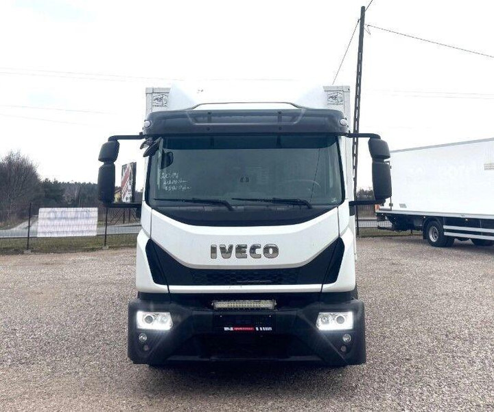 Iveco 120-250 EUROCARGO Koffer + Tail Lift - Skapbil: bilde 3 Iveco 120-250 EUROCARGO Koffer + Tail Lift - Skapbil: bilde 3