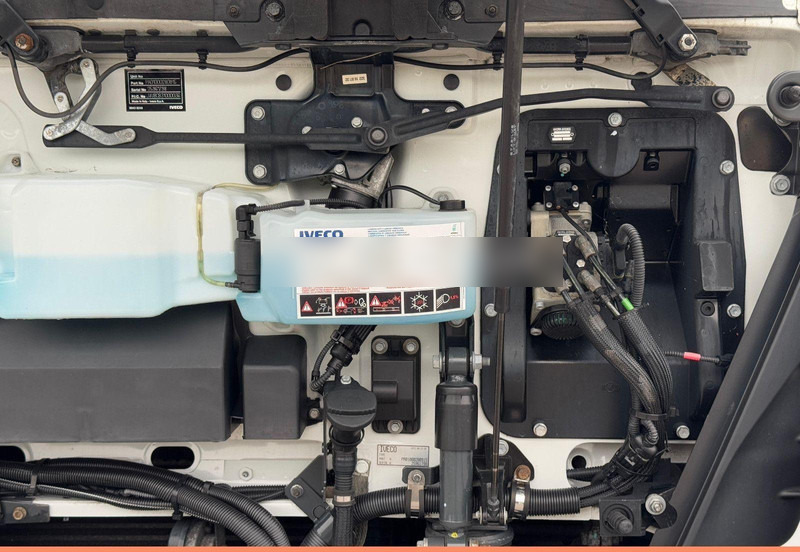 Lastebil med kjøl Iveco 190.28 Mit Carrier Sp 1150Mt: bilde 15 Lastebil med kjøl Iveco 190.28 Mit Carrier Sp 1150Mt: bilde 15