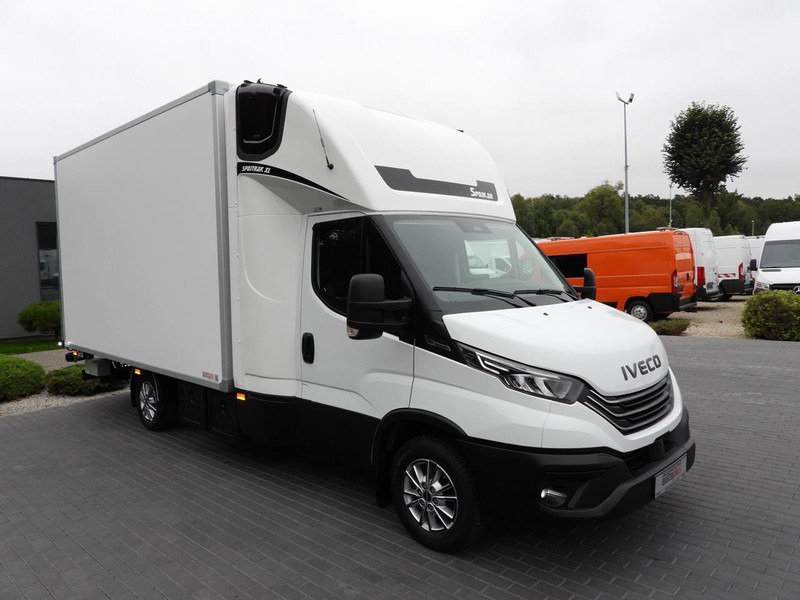 Iveco DAILY 35S18 KONTENER HI-MATIC WINDA 8 PALET TEMPOMAT NAWIGACJA L - Varebil med skap: bilde 4 Iveco DAILY 35S18 KONTENER HI-MATIC WINDA 8 PALET TEMPOMAT NAWIGACJA L - Varebil med skap: bilde 4