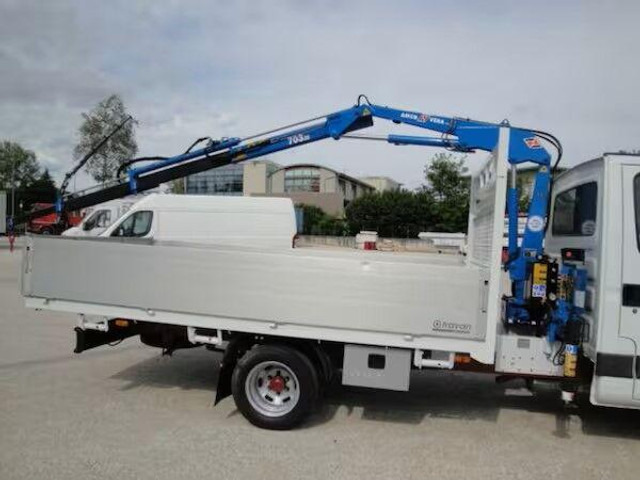 Iveco Daily 35C11 - flatbed+crane - Planbil, Kranbil: bilde 4 Iveco Daily 35C11 - flatbed+crane - Planbil, Kranbil: bilde 4