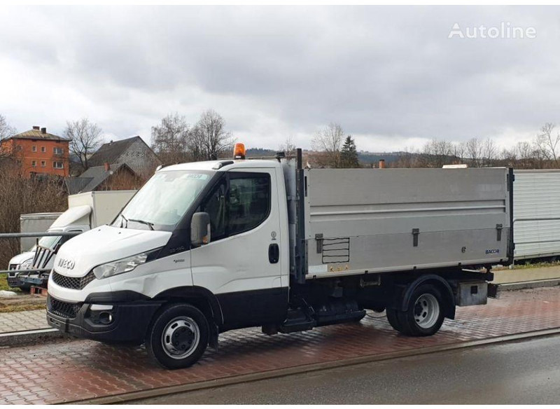 Iveco Daily 35c-14 3 way tipper BENZIN - Varebil med tipp: bilde 2 Iveco Daily 35c-14 3 way tipper BENZIN - Varebil med tipp: bilde 2