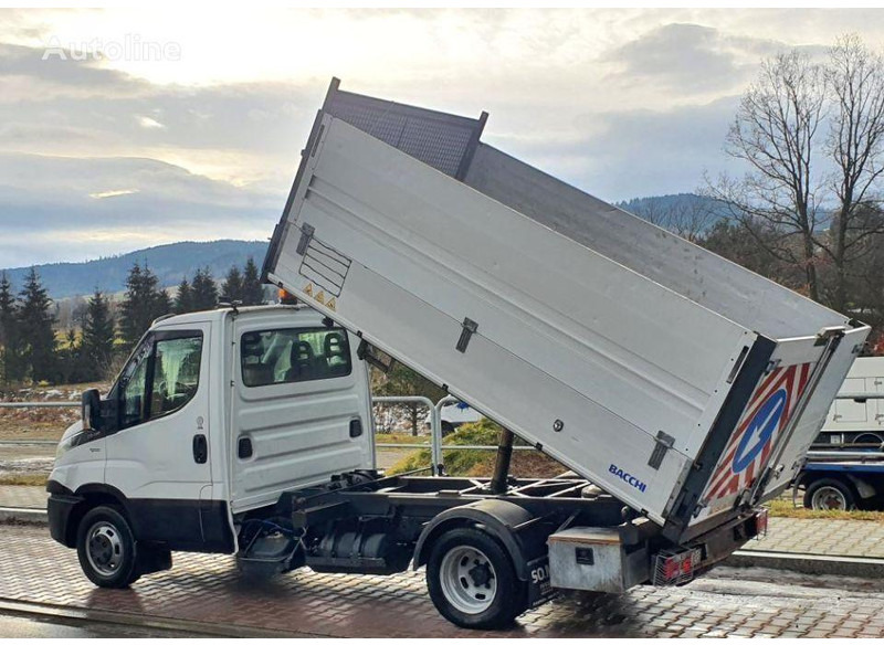 Iveco Daily 35c-14 3 way tipper BENZIN - Varebil med tipp: bilde 3 Iveco Daily 35c-14 3 way tipper BENZIN - Varebil med tipp: bilde 3