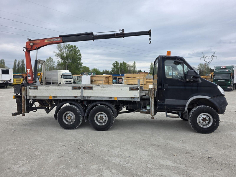 Varebil med plan Iveco Daily 55 S 18 4x4 + Veldhuizen Palfinger PK3300 Clixtar: bilde 6