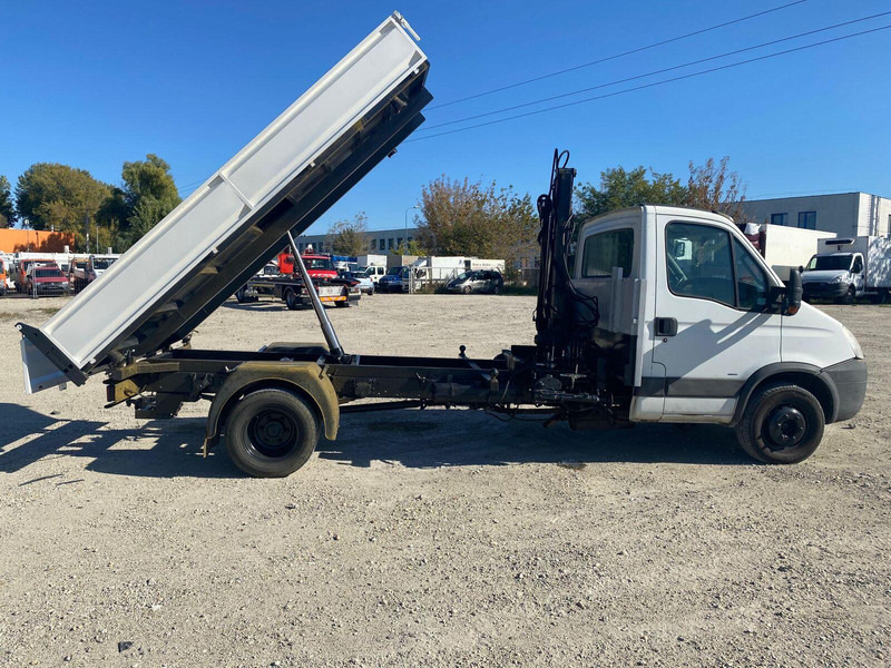 Iveco Daily 65 C 18 - 3 sided Tipper + HIAB 033T Crane - Varebil med tipp: bilde 2 Iveco Daily 65 C 18 - 3 sided Tipper + HIAB 033T Crane - Varebil med tipp: bilde 2