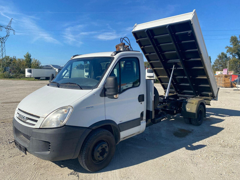 Iveco Daily 65 C 18 - 3 sided Tipper + HIAB 033T Crane - Varebil med tipp: bilde 1 Iveco Daily 65 C 18 - 3 sided Tipper + HIAB 033T Crane - Varebil med tipp: bilde 1