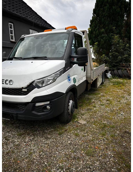 Iveco Daily 70C17 - Car transporter + crane - Transporter lastebil: bilde 1 Iveco Daily 70C17 - Car transporter + crane - Transporter lastebil: bilde 1