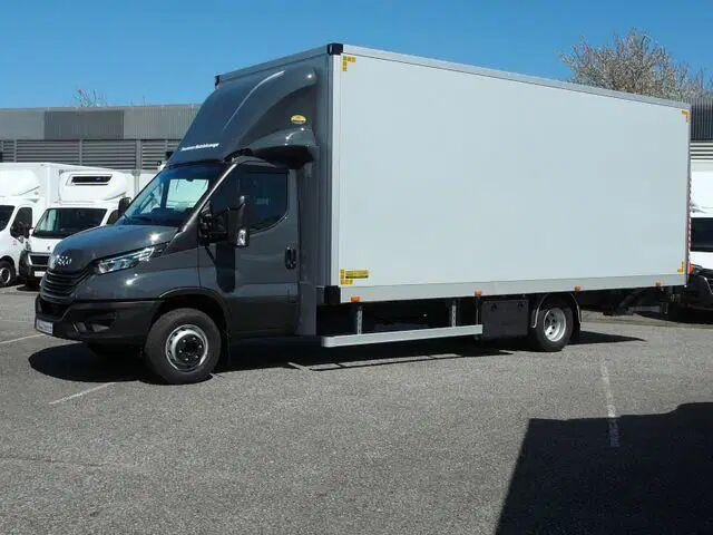 Iveco Daily 70C18 - Koffer+tail lift - Skapbil: bilde 1 Iveco Daily 70C18 - Koffer+tail lift - Skapbil: bilde 1