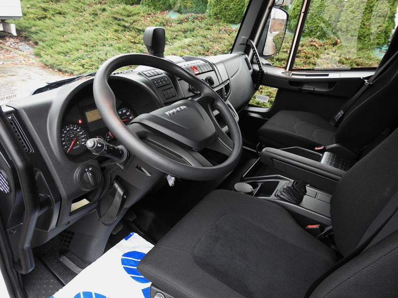 Iveco EUROCARGO 120-250 NOWY PLANDEKA WINDA 18 PALET WEBASTO KLIMATYZA - Skapbil: bilde 2 Iveco EUROCARGO 120-250 NOWY PLANDEKA WINDA 18 PALET WEBASTO KLIMATYZA - Skapbil: bilde 2