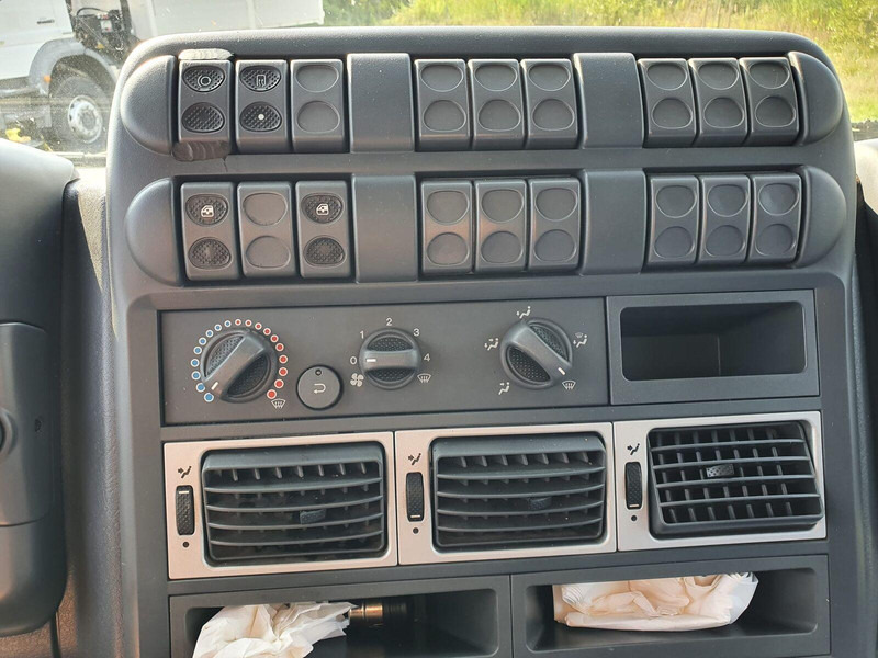 Leie Iveco Eurocargo ML 180 E 24 - Bizocchi KJF 320 lifting basket 32 m Iveco Eurocargo ML 180 E 24 - Bizocchi KJF 320 lifting basket 32 m: bilde 15