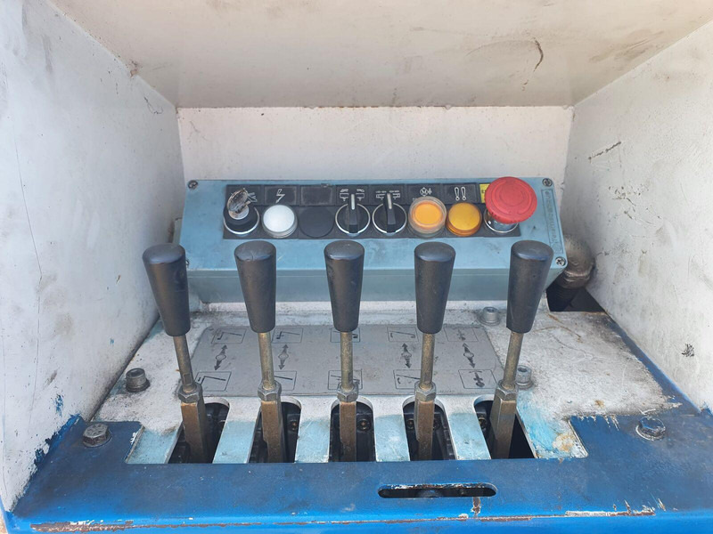 Leie Iveco Eurocargo ML 180 E 24 - Bizocchi KJF 320 lifting basket 32 m Iveco Eurocargo ML 180 E 24 - Bizocchi KJF 320 lifting basket 32 m: bilde 19