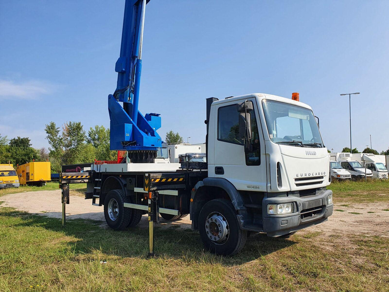 Iveco Eurocargo ML 180 E 24 - Bizocchi KJF 320 lifting basket 32 m - Lastebil, Kranbil: bilde 1 Iveco Eurocargo ML 180 E 24 - Bizocchi KJF 320 lifting basket 32 m - Lastebil, Kranbil: bilde 1