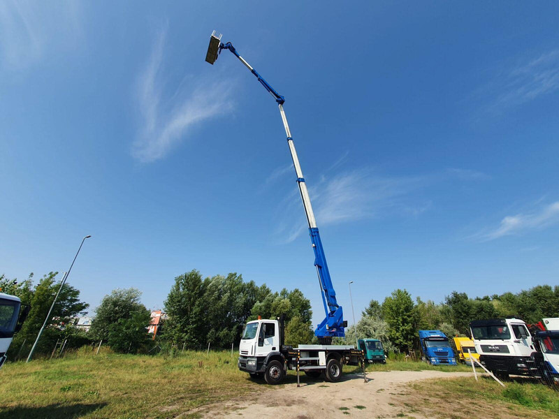Iveco Eurocargo ML 180 E 24 - Bizocchi KJF 320 lifting basket 32 m - Lastebil, Kranbil: bilde 5 Iveco Eurocargo ML 180 E 24 - Bizocchi KJF 320 lifting basket 32 m - Lastebil, Kranbil: bilde 5