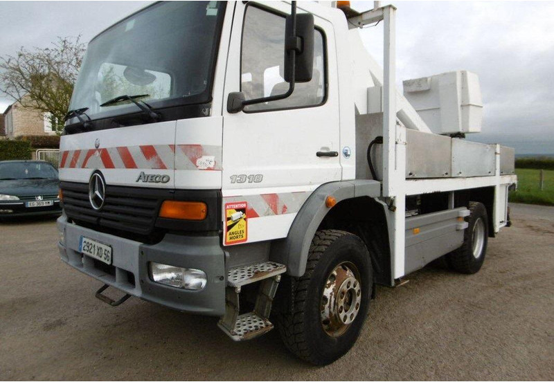 Mercedes-Benz Atego 1318 Nacelle - Lifting basket truck - Lastebil, Kranbil: bilde 1 Mercedes-Benz Atego 1318 Nacelle - Lifting basket truck - Lastebil, Kranbil: bilde 1
