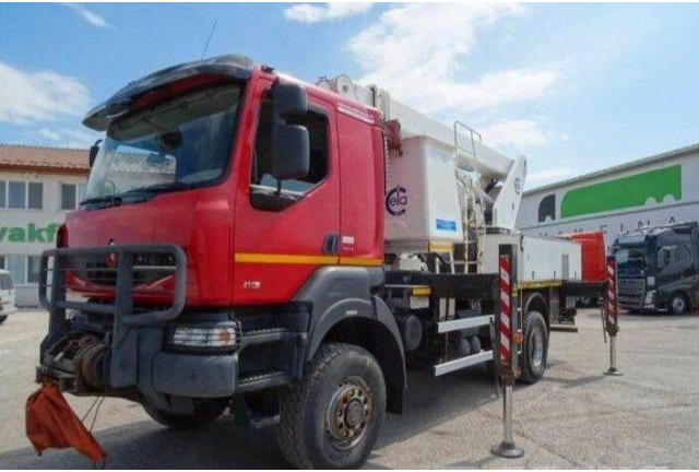 Renault KERAX 410.19 4x4 Emelőkosaras Cela 17m - Lastebil, Kranbil: bilde 2 Renault KERAX 410.19 4x4 Emelőkosaras Cela 17m - Lastebil, Kranbil: bilde 2