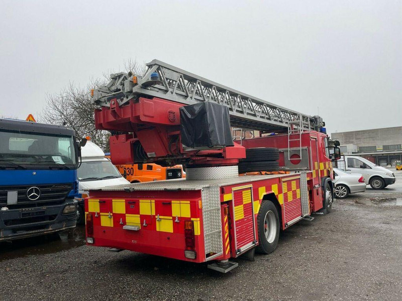 Scania P94-300 Emelőkosaras 33m - Lastebil, Kranbil: bilde 3 Scania P94-300 Emelőkosaras 33m - Lastebil, Kranbil: bilde 3