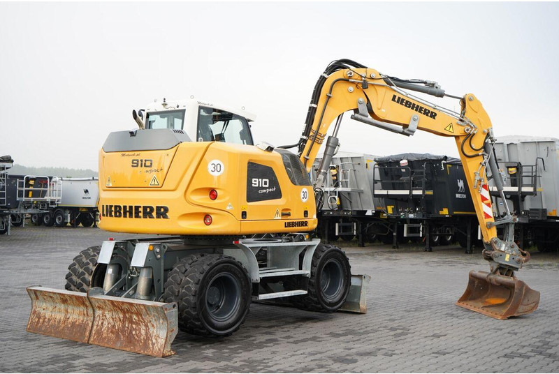 Liebherr 910 COMPACT LITRONIC  / KOPARKA KOŁOWA / KLIMATYZACJA / KAMERA - Hjulgraver: bilde 4 Liebherr 910 COMPACT LITRONIC  / KOPARKA KOŁOWA / KLIMATYZACJA / KAMERA - Hjulgraver: bilde 4