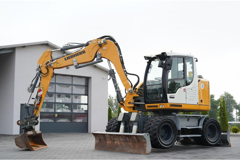 Liebherr 910 COMPACT LITRONIC  / KOPARKA KOŁOWA / KLIMATYZACJA / KAMERA - Hjulgraver: bilde 1 Liebherr 910 COMPACT LITRONIC  / KOPARKA KOŁOWA / KLIMATYZACJA / KAMERA - Hjulgraver: bilde 1