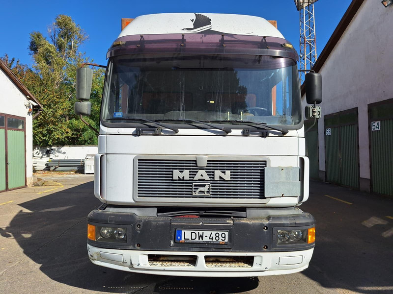 MAN 19.343 - Pritsche+Plane - LBW 1500 kg - Kapellbil: bilde 3 MAN 19.343 - Pritsche+Plane - LBW 1500 kg - Kapellbil: bilde 3