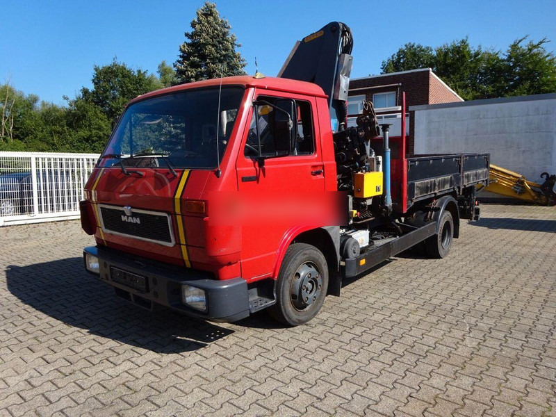 MAN 9.150 - Flatbed+crane - Planbil, Kranbil: bilde 1 MAN 9.150 - Flatbed+crane - Planbil, Kranbil: bilde 1