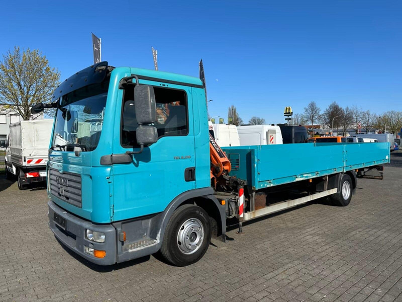 MAN TGL 8.210 - Flatbed truck + crane - Planbil, Kranbil: bilde 1 MAN TGL 8.210 - Flatbed truck + crane - Planbil, Kranbil: bilde 1
