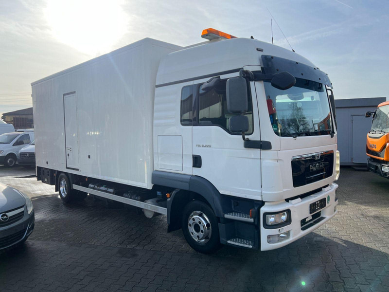 MAN TGL 8.220 Abschlepper*Geschlossen*Aufgelastet* - Transporter lastebil: bilde 2 MAN TGL 8.220 Abschlepper*Geschlossen*Aufgelastet* - Transporter lastebil: bilde 2