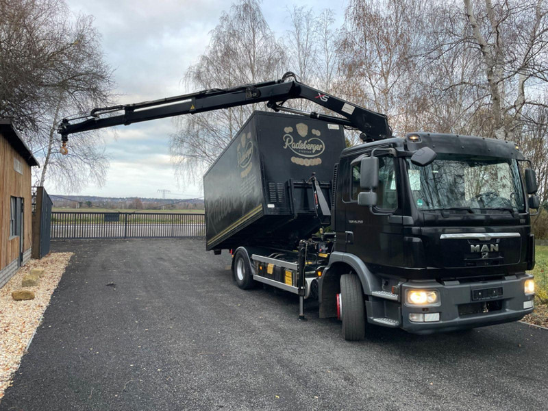 MAN TGM 15.250 Hoof lift + Crane - Krokbil, Kranbil: bilde 2 MAN TGM 15.250 Hoof lift + Crane - Krokbil, Kranbil: bilde 2