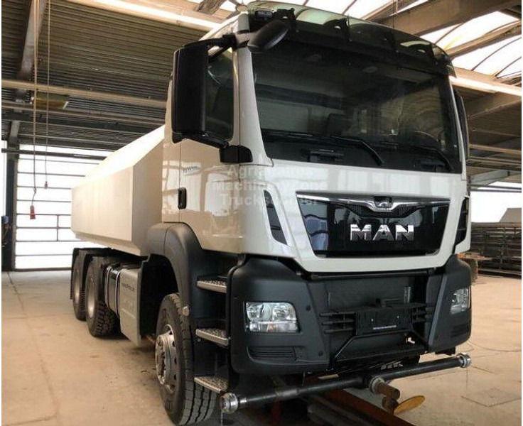 MAN TGS 33.500 - Tankbil: bilde 2 MAN TGS 33.500 - Tankbil: bilde 2