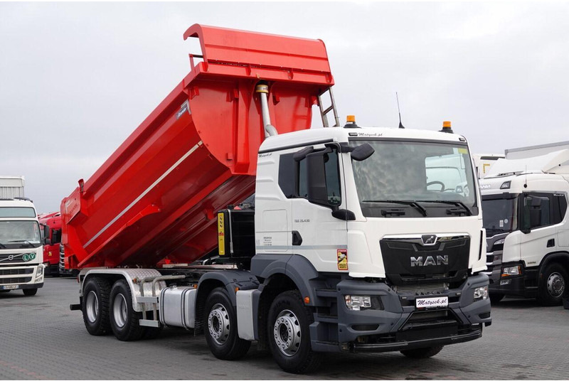 MAN TGS 35.430 / 8X4 / WYWROTKA TYLNOZSYPOWA / HYDROKLAPA / OPONY 10 - Tippbil: bilde 4 MAN TGS 35.430 / 8X4 / WYWROTKA TYLNOZSYPOWA / HYDROKLAPA / OPONY 10 - Tippbil: bilde 4