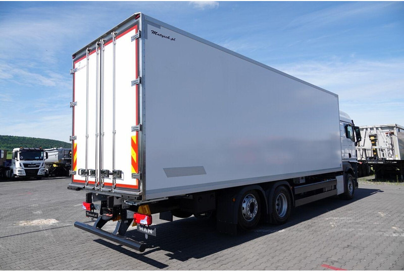 Leie MAN TGX 26.520 / 6x2 / CHŁODNIA -8,6 M / AGREGAT THERMO KING T-1000R MAN TGX 26.520 / 6x2 / CHŁODNIA -8,6 M / AGREGAT THERMO KING T-1000R: bilde 9