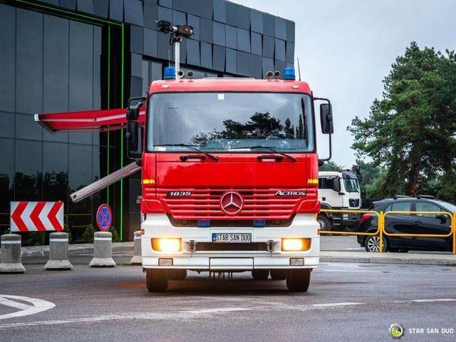 Mercedes-Benz ACTROS 1835 4x2 ZIEGLER FIRE BRIGADE - Brannbil: bilde 3 Mercedes-Benz ACTROS 1835 4x2 ZIEGLER FIRE BRIGADE - Brannbil: bilde 3