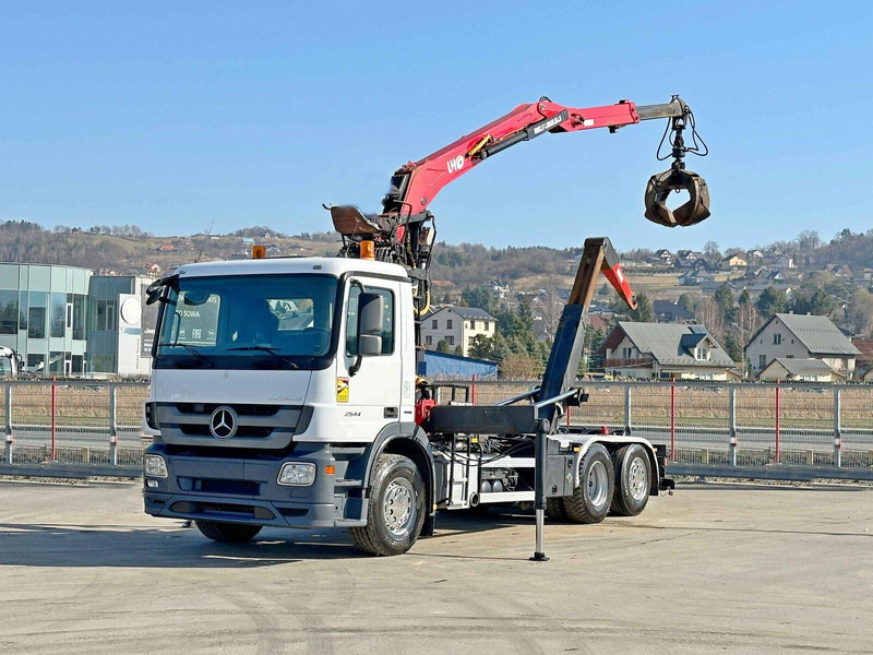 Mercedes-Benz ACTROS 2544 * ABROLLKIPPER * LHO L190Z(78) * TOP - Krokbil, Kranbil: bilde 2 Mercedes-Benz ACTROS 2544 * ABROLLKIPPER * LHO L190Z(78) * TOP - Krokbil, Kranbil: bilde 2