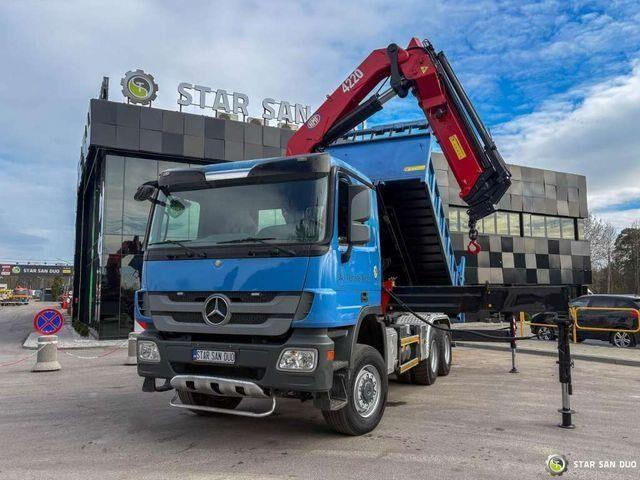 Mercedes-Benz ACTROS 3341 6x6 HMF 4220 K4 CRANE KIPPER - Tippbil, Kranbil: bilde 2 Mercedes-Benz ACTROS 3341 6x6 HMF 4220 K4 CRANE KIPPER - Tippbil, Kranbil: bilde 2