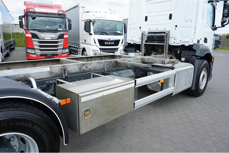 Container-transport/ Vekselflak lastebil Mercedes-Benz ANTOS / 2535 / ACC / E 6 / BDF + WINDA / 7.15 , 7.45, 7.82 M / O: bilde 14