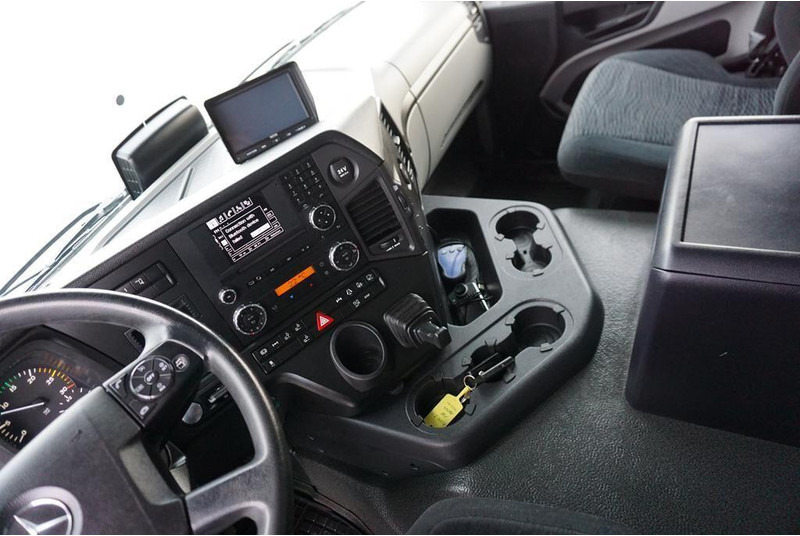 Container-transport/ Vekselflak lastebil Mercedes-Benz ANTOS / 2535 / ACC / E 6 / BDF + WINDA / 7.15 , 7.45, 7.82 M / O: bilde 9