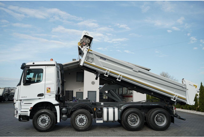 Mercedes-Benz AROCS 3243 / 8x4 / WYWROTKA DWUSTRONNA / HYDROBURTA / BORDMATIC - Tippbil: bilde 2 Mercedes-Benz AROCS 3243 / 8x4 / WYWROTKA DWUSTRONNA / HYDROBURTA / BORDMATIC - Tippbil: bilde 2