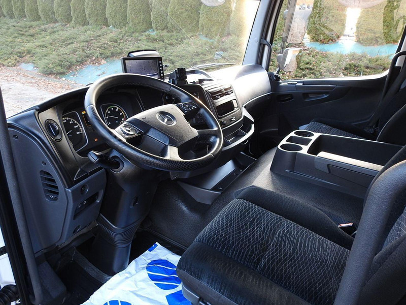 Mercedes-Benz ATEGO 12.24 KONTENER CHŁODNIA -10*C WINDA 16 PALET FUNKCJA GRZAN - Lastebil med kjøl: bilde 2 Mercedes-Benz ATEGO 12.24 KONTENER CHŁODNIA -10*C WINDA 16 PALET FUNKCJA GRZAN - Lastebil med kjøl: bilde 2