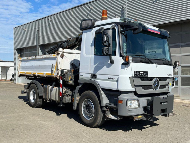 Mercedes-Benz Actros 1841 K 3-Way Meiller Tipper Crane Palfinger PK 13001-KA - Tippbil, Kranbil: bilde 2 Mercedes-Benz Actros 1841 K 3-Way Meiller Tipper Crane Palfinger PK 13001-KA - Tippbil, Kranbil: bilde 2